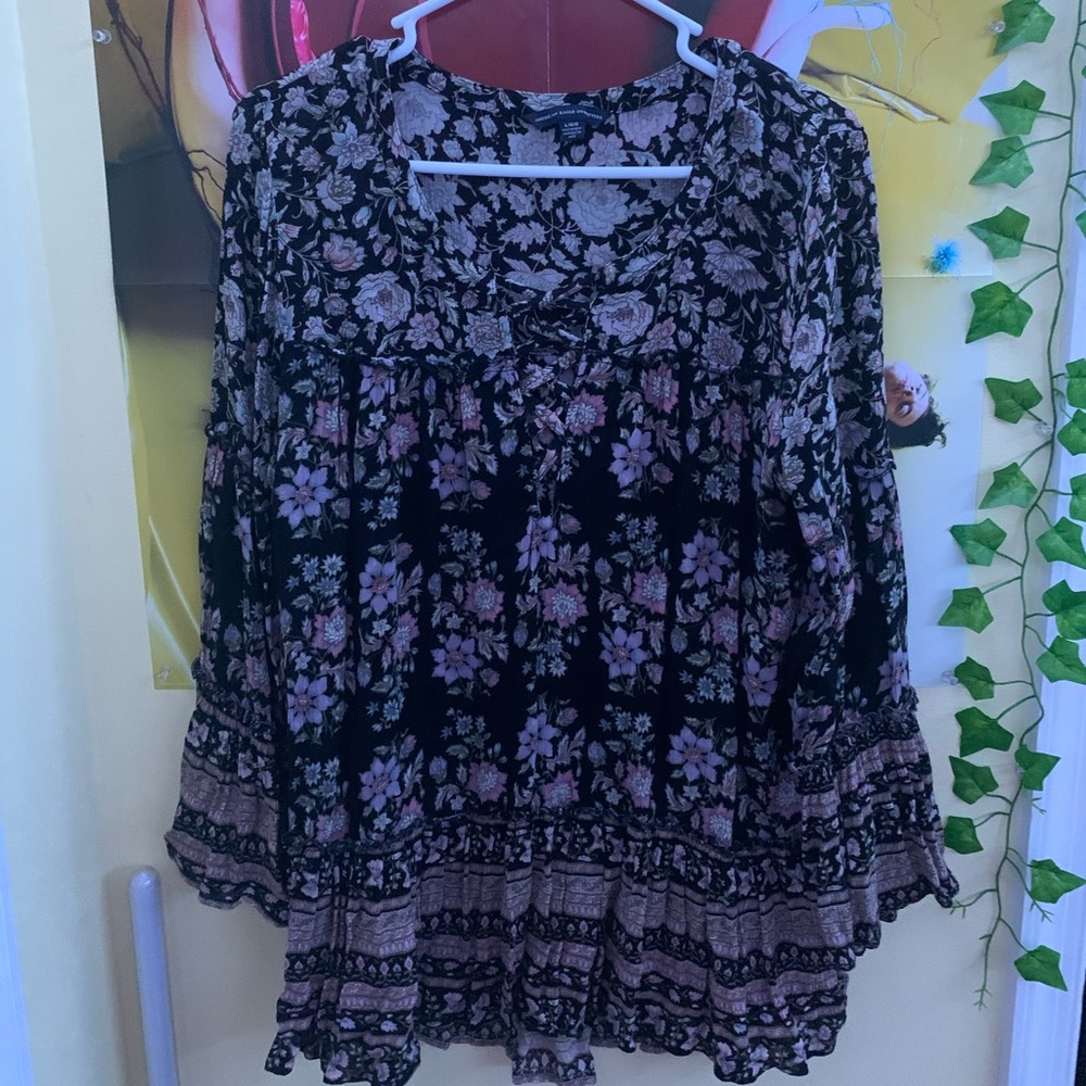 American Eagle Black Floral Blouse
